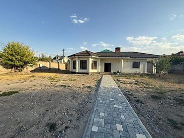 усадьба: Просторная усадьба 30 соток с основным двухэтажным домом 1000 м²и — 4