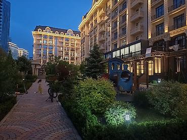 act: 6 комнат, 245 м², Элитка, 8 этаж, Дизайнерский ремонт — 2