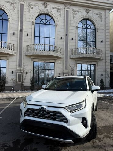 Toyota: Toyota RAV4: 2021 г., 0.2 л, Автомат, Гибрид, Внедорожник