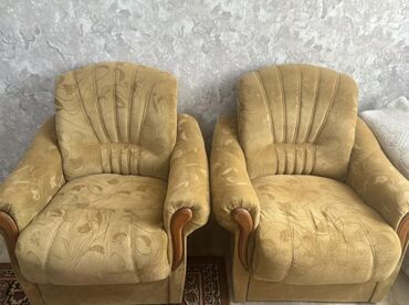 диван реставрация: Продаю диван и два кресло, состояние нормальное. Можно сделать