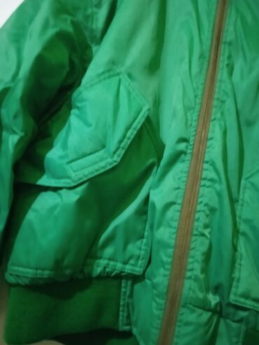 Jakne za prelazni period: Sirina ramena 54cm, sirina ledja 64cm, duzina rukava 60cm, duzina — 2