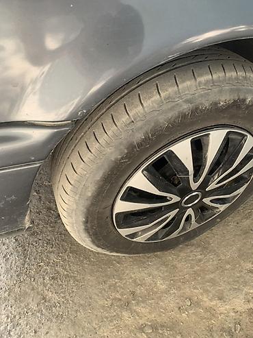 Унаа: Volkswagen Passat: 1995 г., 1.8 л, Кол менен иштөөчү, Бензин, Универсал — 3