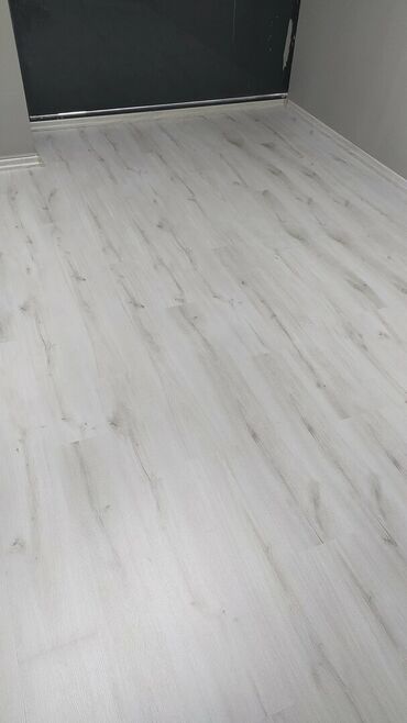 Напольные работы: Укладка пола, Монтаж напольных плинтусов, Стяжка пола | Паркетная доска, Наливные полы, Кварц-винил Больше 6 лет опыта at lalafo.kg — 1 Напольные работы: Укладка пола, Монтаж напольных плинтусов, Стяжка пола | Паркетная доска, Наливные полы, Кварц-винил Больше 6 лет опыта — 1