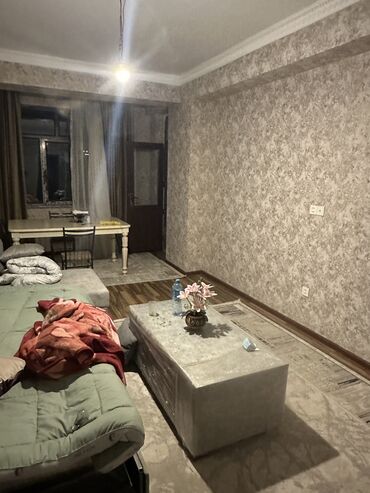 Uzunmüddətli kirayə mənzillər: Abweron Rayonu Mehdabad Qesebesi Tam merkezde 12mertebeli binanin — 2