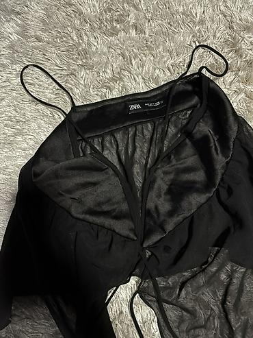 zensko: Zara ženska top/bluza na bretele u crnoj boji. Model sa tankim — 2