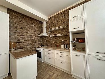 Долгосрочная аренда домов: 280 м², 6 комнат — 3