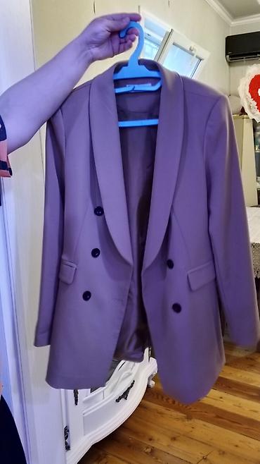 Üst geyimi: Qadın dəbli pencək - Model: İkiqat sırmalı (double-breasted) blazer - — 1