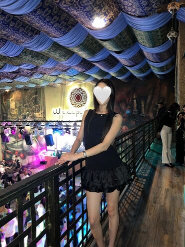 летнее платье с рюшами: Вечернее платье, Короткая модель, Шелк, Без рукавов, Открытая спина, S