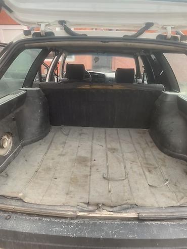 аваринные машины: Volkswagen Passat: 1993 г., 1.8 л, Универсал — 9