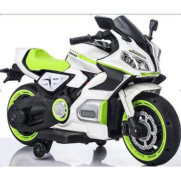 marsovke cizme: Motor na akumulator MB – sportski izgled Opis: - Motor na akumulator — 1