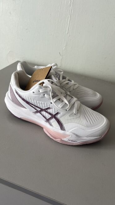 обувь женская большие размеры: Кроссовки, 38, Asics, Новый, цвет - Белый