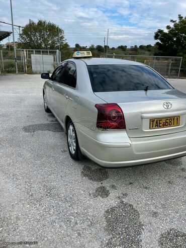 Οχήματα: Toyota Avensis: 2 l. | 2004 έ. Sedan