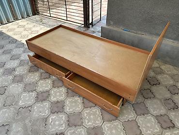 bunk bed: Односпальная кровать с матрасом и выдвижными ящиками. Характеристики — 4