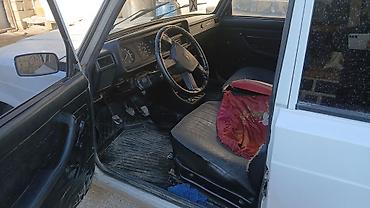 VAZ (LADA): VAZ 2107, ağ rəng, sedan, 4 qapı. Azərbaycan nömrə nişanı: 20-EZ-817 — 10