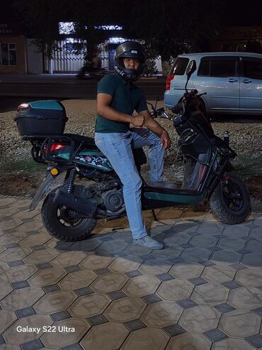 электроскутер в рассрочку: Скутер түрү Yamaha, 180 куб. см, Бензин, Колдонулган