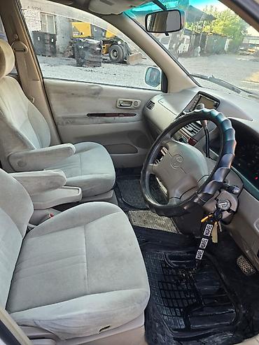 таета 200: Toyota Gaia: 2002 г., 2 л, Бензин, Минивэн — 5