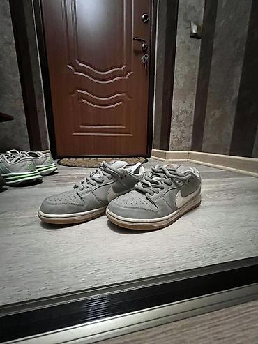 Мужские кроссовки, 40, Nike, Б/у, цвет - Серый