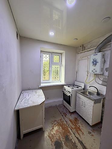 Батирлерди сатуу: 3 бөлмө, 50 м², 1 кабат, Эски ремонт — 5
