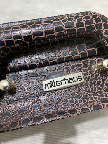 Bıçaqlar: Çemodanı yaxşı vəziyyətdə deyil çünki çoxdan alınıb amma biçaqlar və — 10