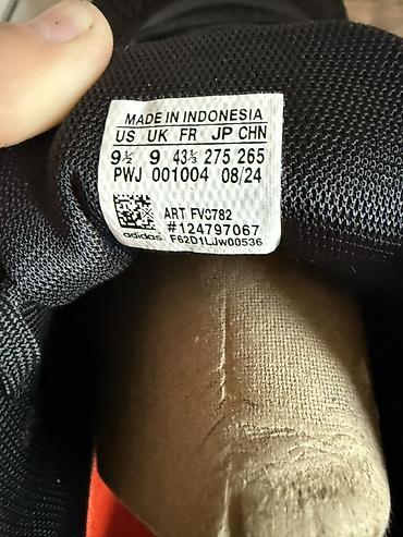 интер: Кроссовки Adidas для бега и повседневной ходьбы. Характеристики: - — 4