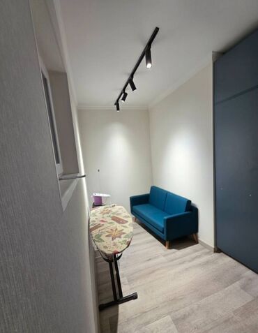 сколько стоит трехкомнатная квартира в бишкеке: 3 комнаты, 100 м², 106 серия улучшенная, 4 этаж, Дизайнерский ремонт