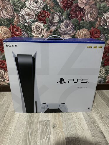 PS5 (Sony PlayStation 5): Продаю PlayStation 5 3 равизия Япония Память 825гб Состояние как