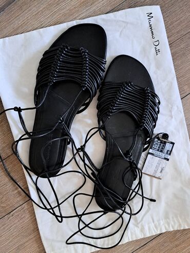 bele sandale sa platformom: Sandals, Massimo Dutti, 39