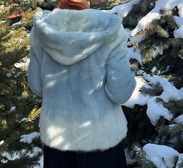 Шубы: Шуба, Норка, Короткая модель, С капюшоном, 3XL — 4