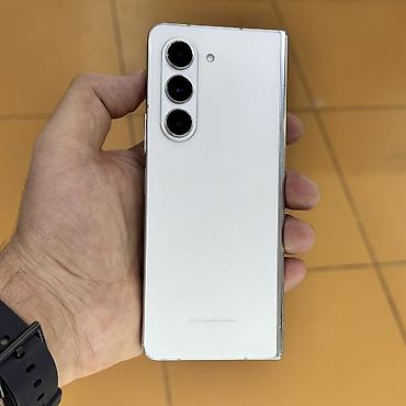 Samsung: Samsung Galaxy Z Fold 5, Б/у, 256 ГБ, цвет - Белый, 1 SIM, 2 SIM, eSIM — 4