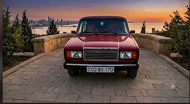 опел зафира б: VAZ 2107, qırmızı rəng, sedan gövdə. Klassik kvadrat dizayn, xrom ön — 1