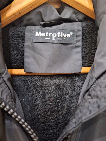 Zimske jakne: S (EU 36), Jednobojni, Sa postavom, Veštačko krzno — 7