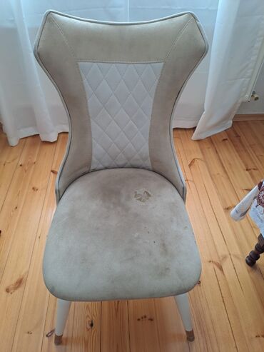 tek stol: Для гостиной, Б/у, Нескладной, цвет - Бежевый Стул