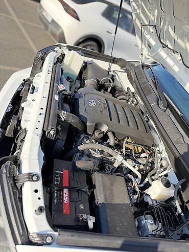 стабелезатор: Toyota Sequoia: 2020 г., Автомат, Внедорожник — 5