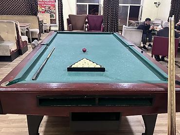 Bilyard masası – klassik dizayn, taxta korpus və yaşıl örtük – Ölçü