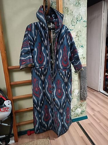 Пальто, Осень-весна, Длинная модель, С капюшоном, 2XL at lalafo.kg Пальто, Осень-весна, Длинная модель, С капюшоном, 2XL