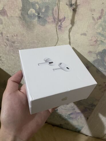Наушники: AirPods Pro новый