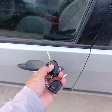 пена авто: Ford Focus: 2001 г., 1.6 л, Механика, Бензин, Универсал — 7