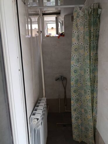 бакту долонотуу: Квартира берилет арча бешик улица кызыл адыр 148. Бир комнат кухня Бир