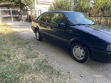 Volkswagen: Volkswagen Passat: 1990 г., 1.8 л, Седан — 4