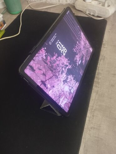 xiomi pad 6: Планшет, Xiaomi, память 256 ГБ, 10" - 11", Wi-Fi, Б/у, Классический цвет - Серебристый