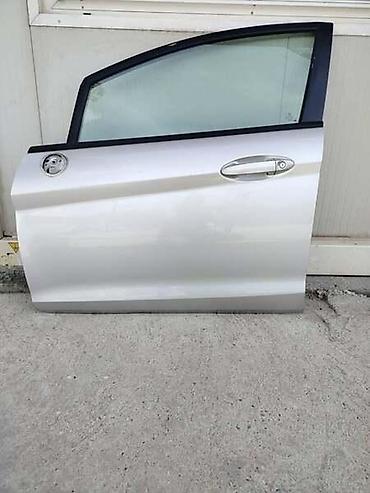 auto maglenke: PREDNJA LEVA VRATA ZA FORD FIESTA OD 2013. DO 2017. GOD. | Prednja — 1