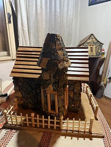 Figurice i makete: Ručno rađena maketa kamene kućice sa dvorištem - Detaljna maketa kuće — 5