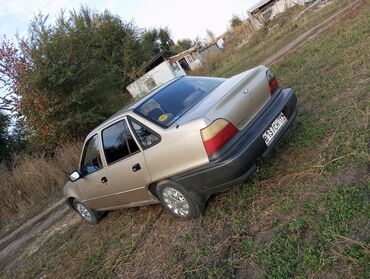 купить автомашину: Daewoo Nexia: 1998 г., 1.5 л, Механика, Бензин, Седан