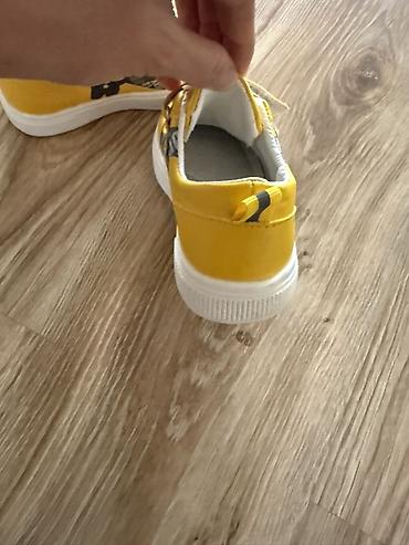 converse all star: Детские кеды (кроссовки) ярко‑жёлтого цвета, размер 30. - Застёжка — 2