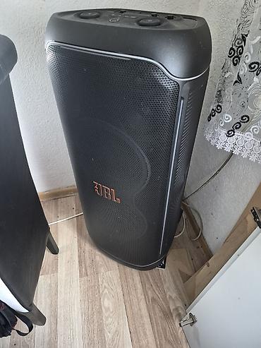 s link bezicne slusalice: JBL PartyBox – 1100wat imam dva komada oba za 1400e sve ispravno — 1