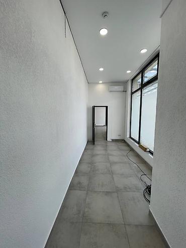 Аренда офисов: Аренда офисов, 123 м², В жилом комплексе, С видом на горы, 1 линия, С отдельной кухней — 10