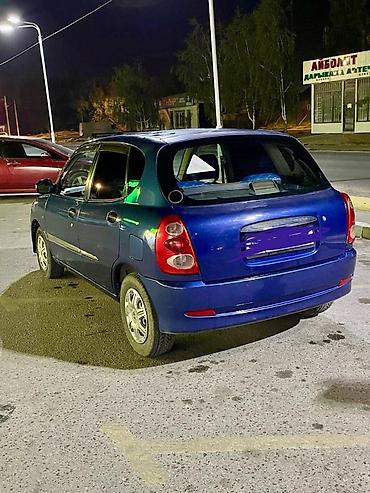 Toyota: Toyota Дуэт: 2003 г., 0.9 л, Автомат, Бензин, Хэтчбэк — 2