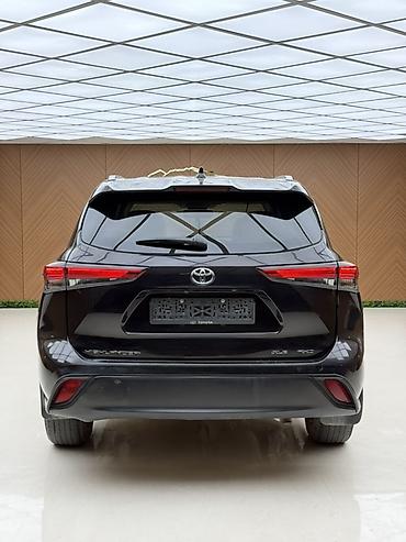 тойоьа: Toyota Highlander: 2022 г., 3.5 л, Автомат, Бензин, Кроссовер — 2