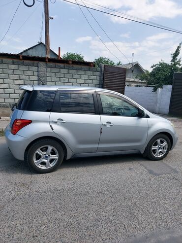 машины за 100000: Toyota ist: 2002 г., 1.5 л, Автоматтык, Бензин