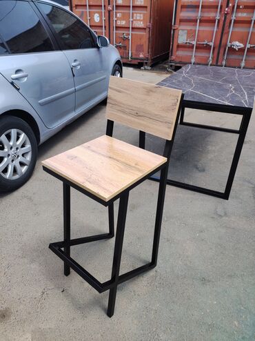 Табуретки: Стулья
Стулья для рабочих
Стулья офисные
стулья барные — 4